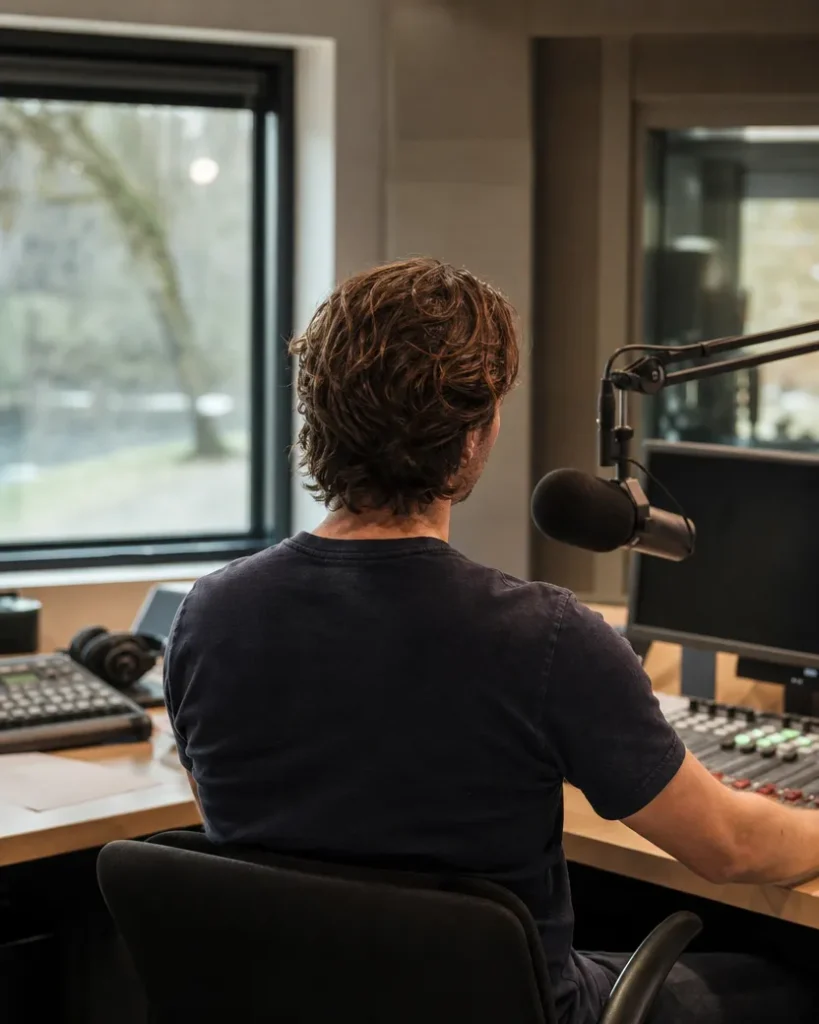 Wat verdient Bram Krikke?